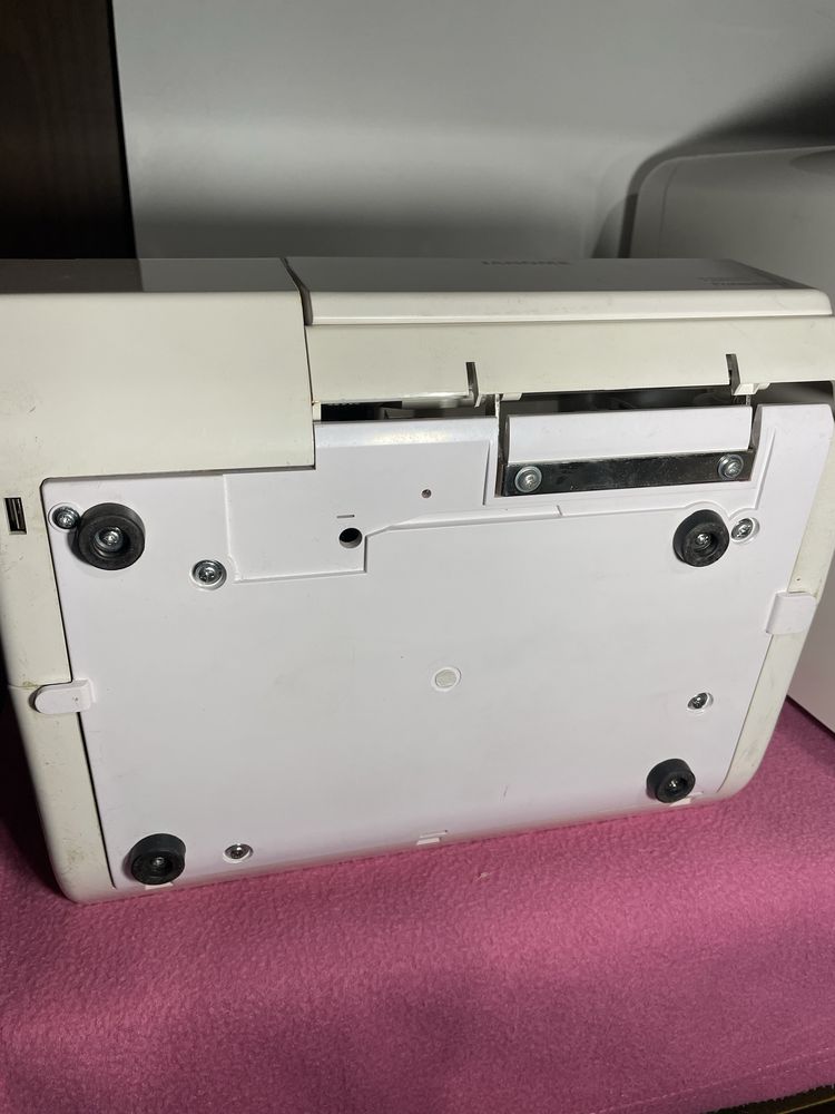 Оверлок коверлок распошивалка Janome 1200D Professional