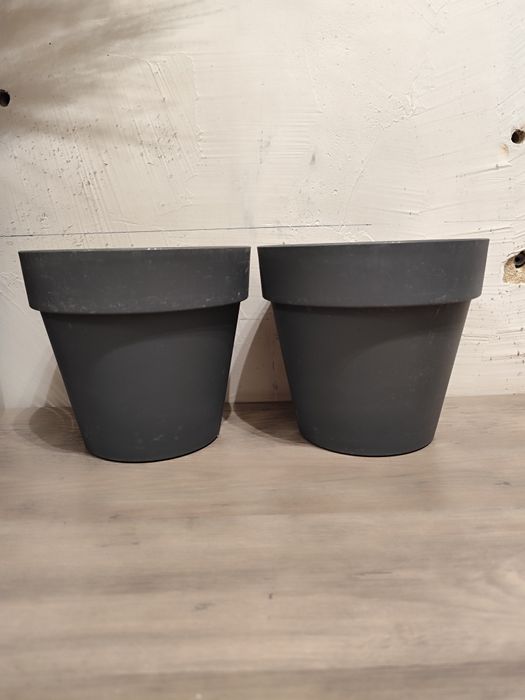 Osłonki na doniczki szare