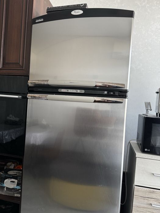 Холодильник whirlpool