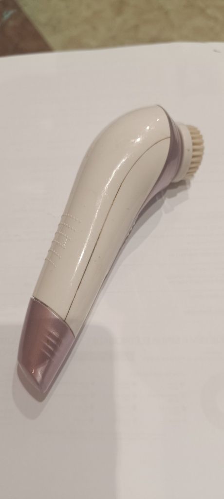 Massajador facial clatronic GM 3669