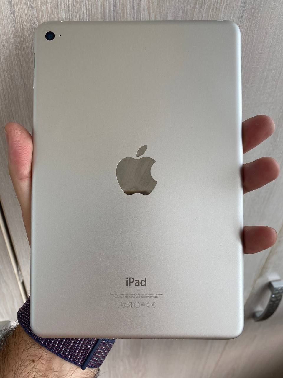 Apple iPad mini 4