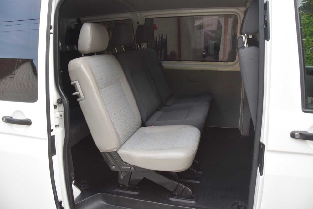 VW Transporter T5 LIFT 2.0 TDI 9-osobowy  Klimatyzacja Zamiana ( T6 )