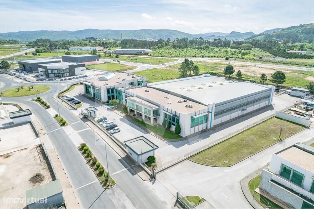 Pavilhão Industrial e Edifício de Escritórios , Porto de Mós