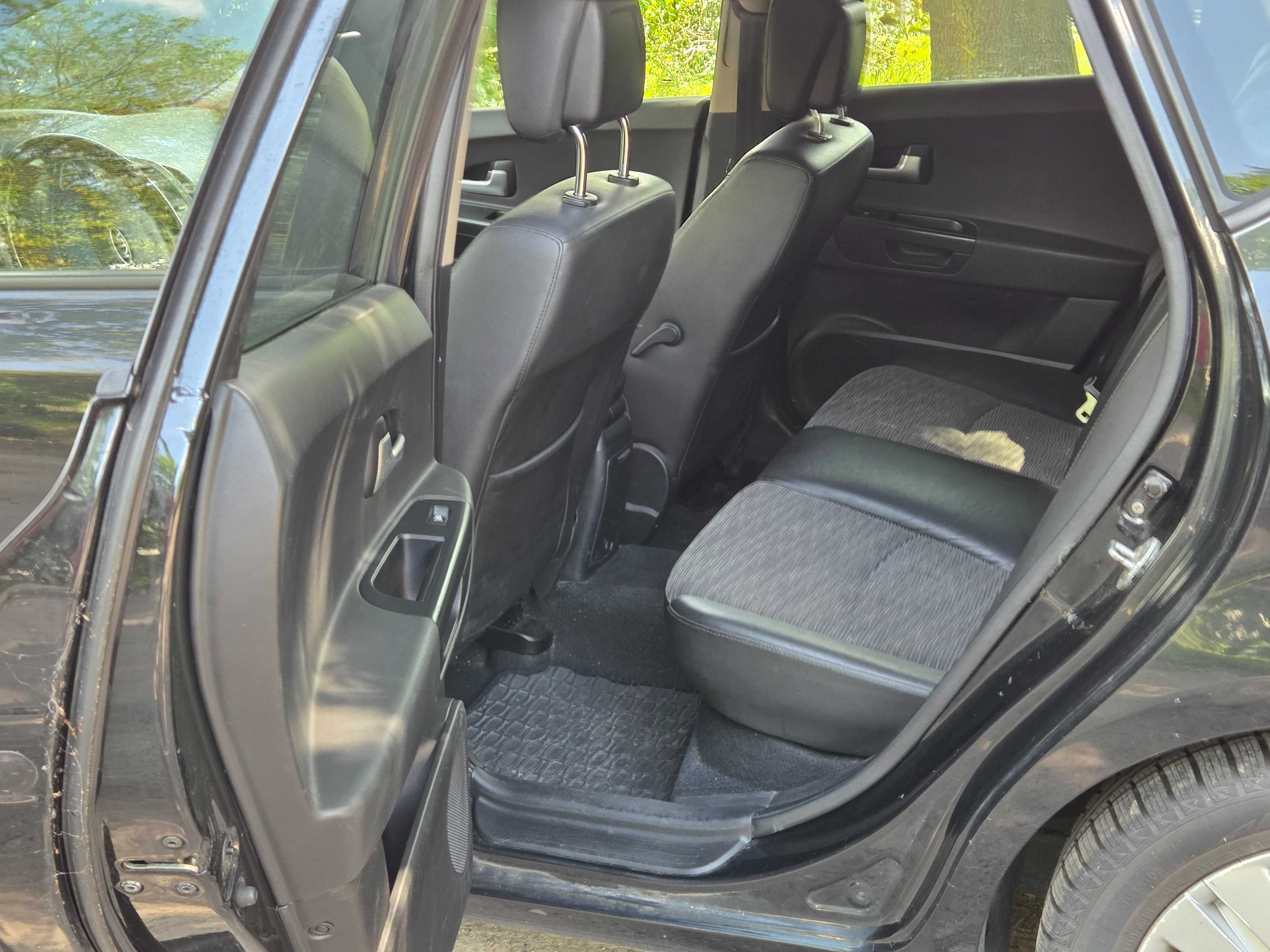 syndyk sprzeda samochód Kia Cee'd