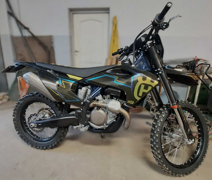 Motocykl Husqvarna FE450 zarejestrowany faktura vat 23% salonPl 2023r