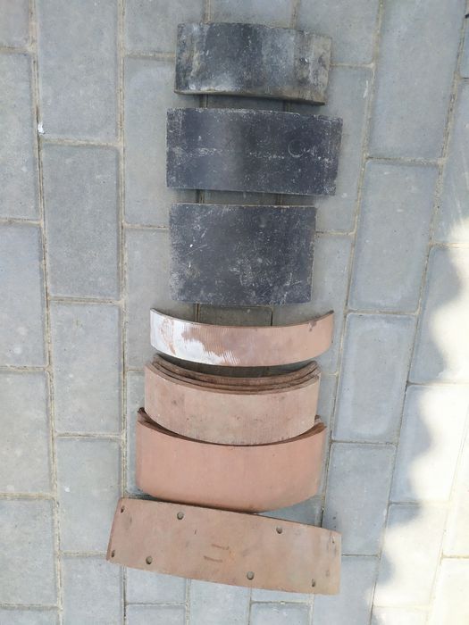 Накладки гальмівні, колодки гальмівні