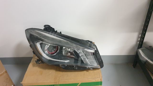 Lampa przednia prawa MERCEDES CLA W117 bi xenon AMG