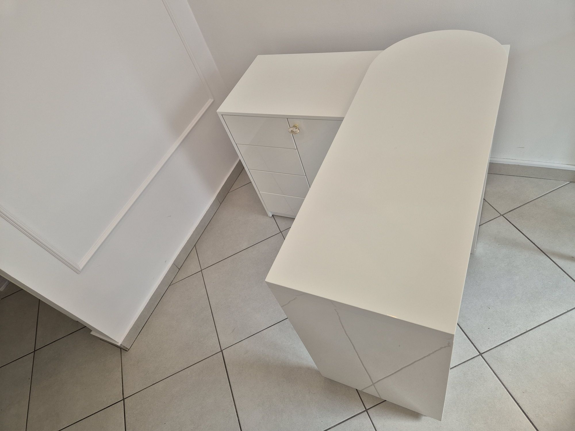 Nowoczesne Nowe Biurko z szafką glamour wysoki połysk białe