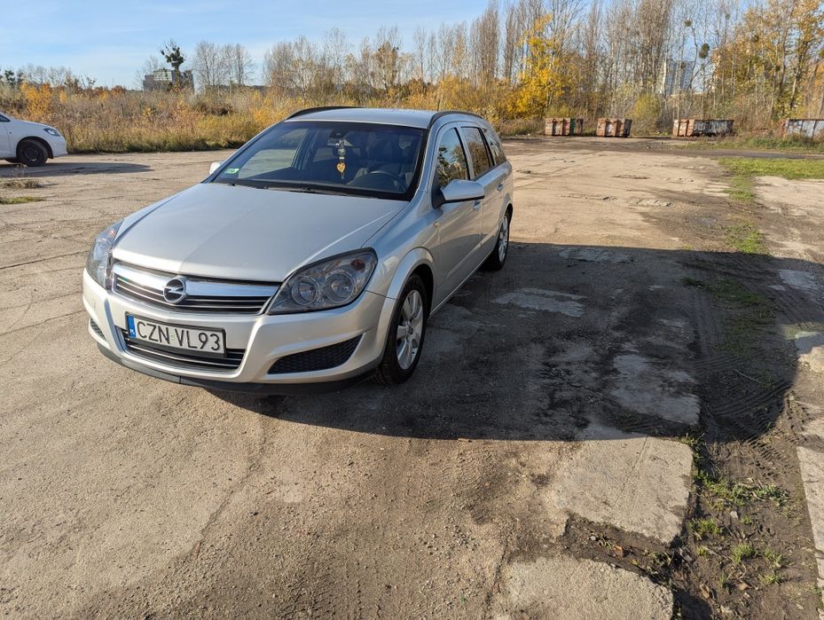 Opel Astra H 1.9 CDTI 150km Cosmo