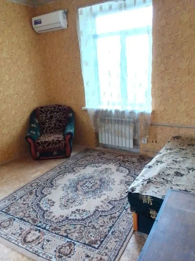 Продам 2-комн квартиру в районе Петровского просп.