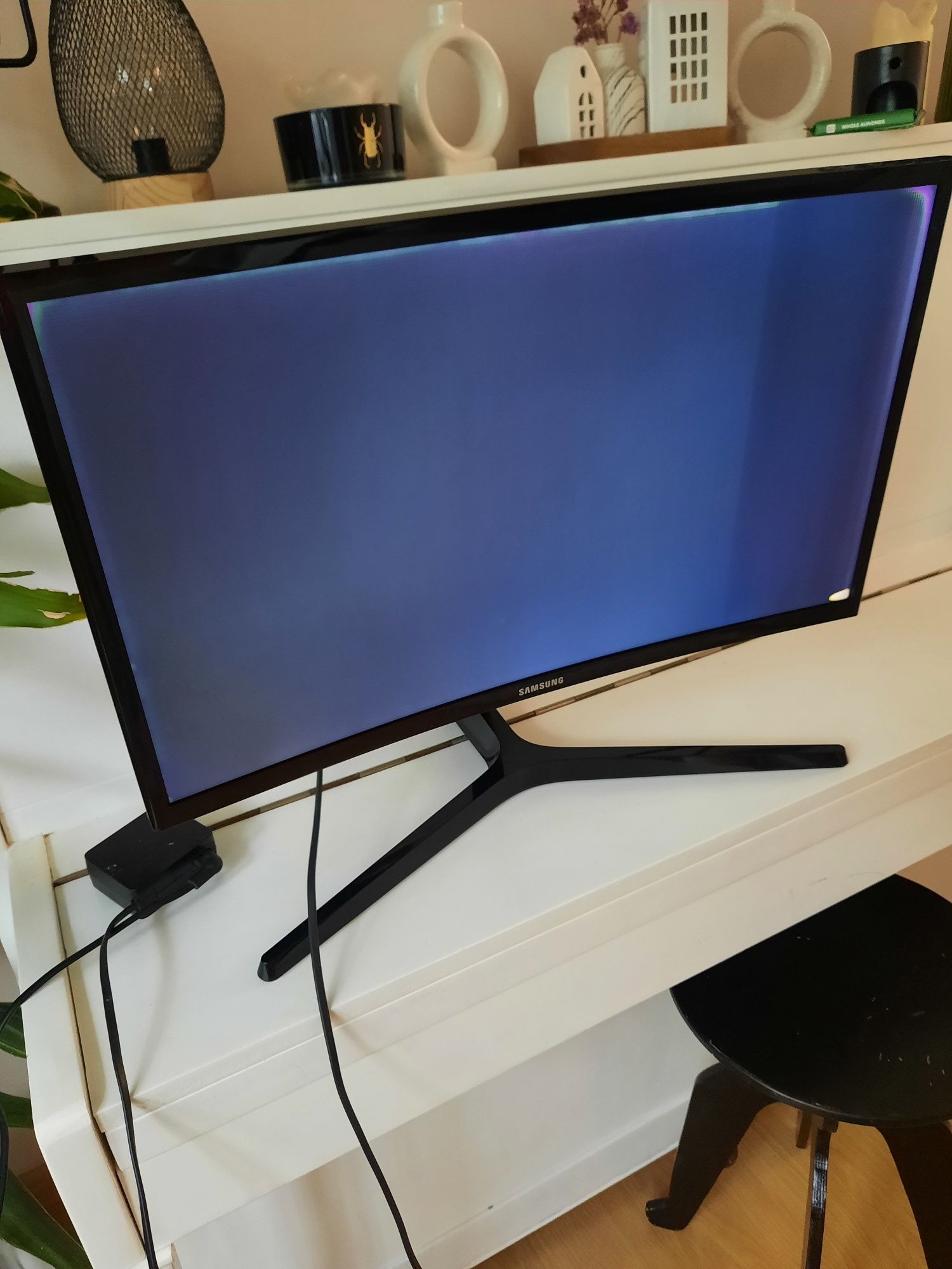 Монітор вигнутий неробочий samsung 24"