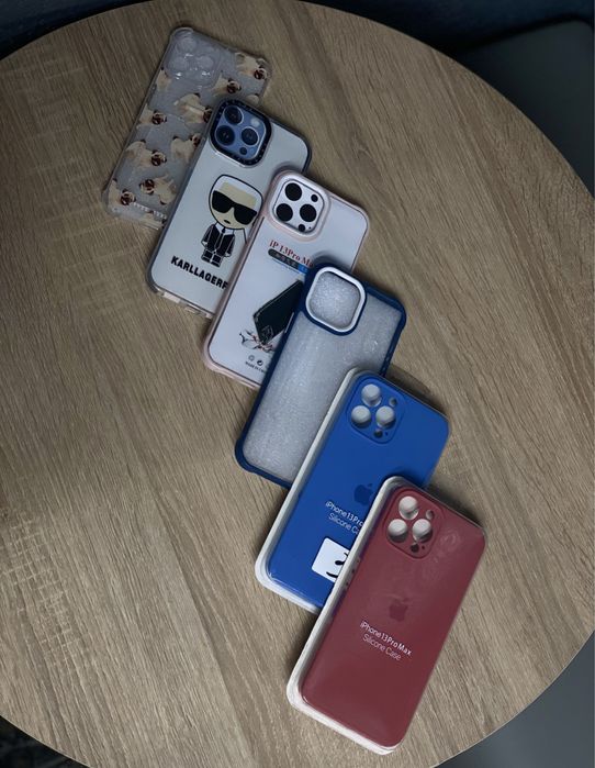 Чохли на iPhone.