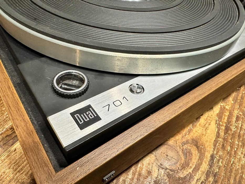Gramofon Dual 701
