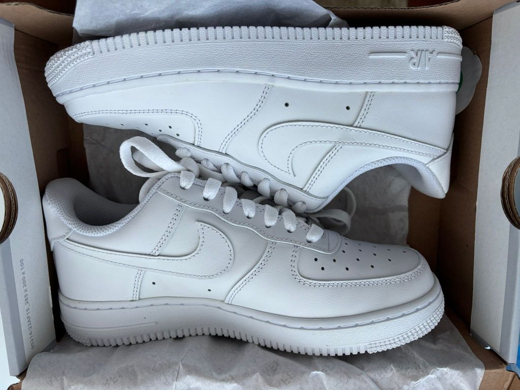 Tenis NiKe novos