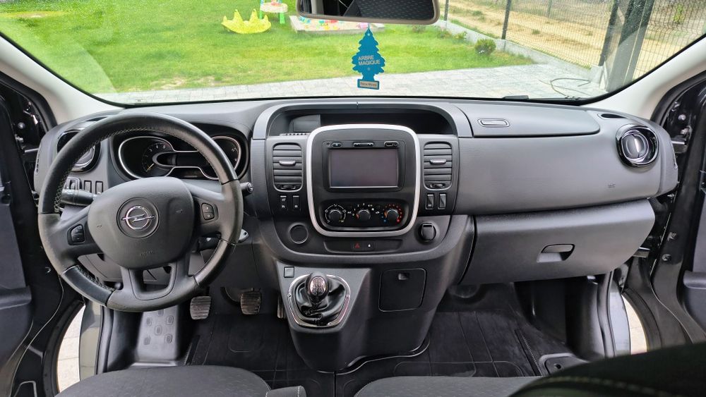 Vivaro 160oookm Przebiegu! 100%Oryginalny lakier! Idealny stan! 9cio o