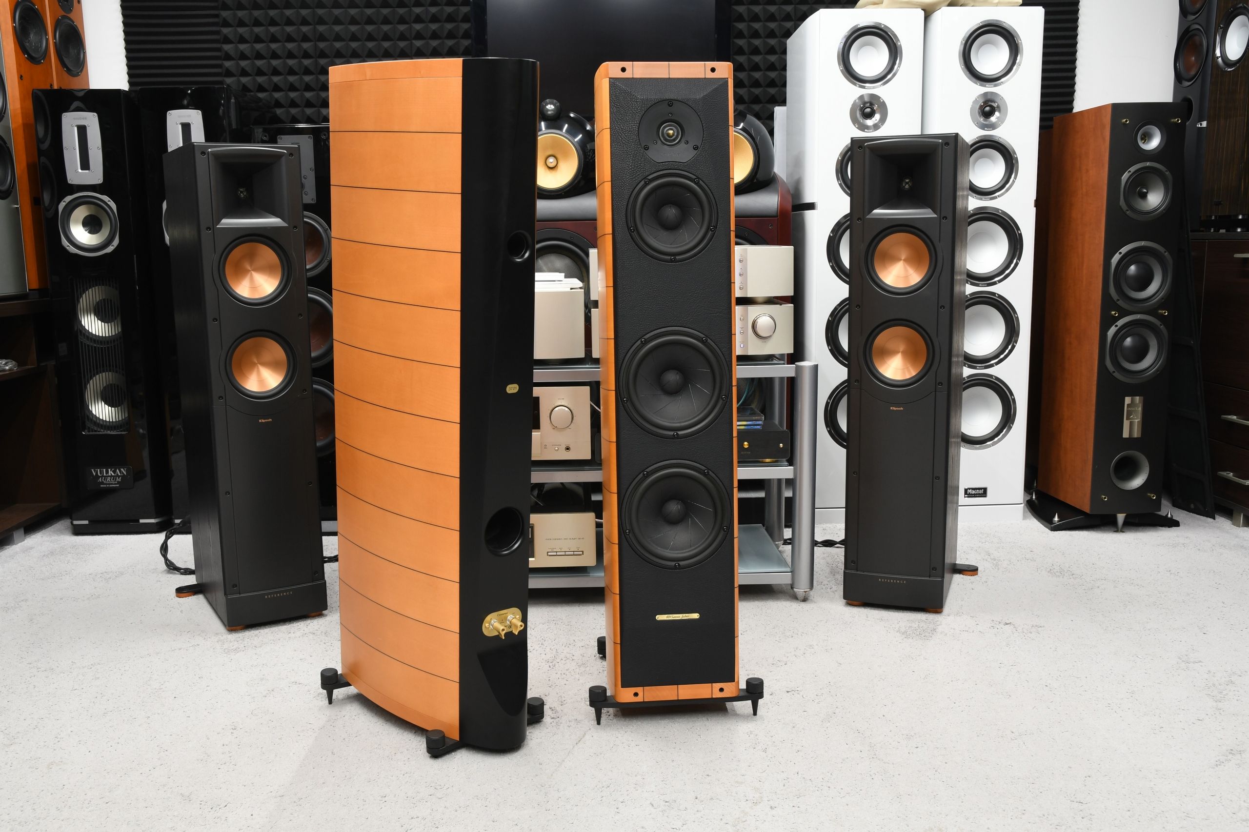 Kolumny Głośnikowe podłogowe stereo Sonus Faber Cremona Tower