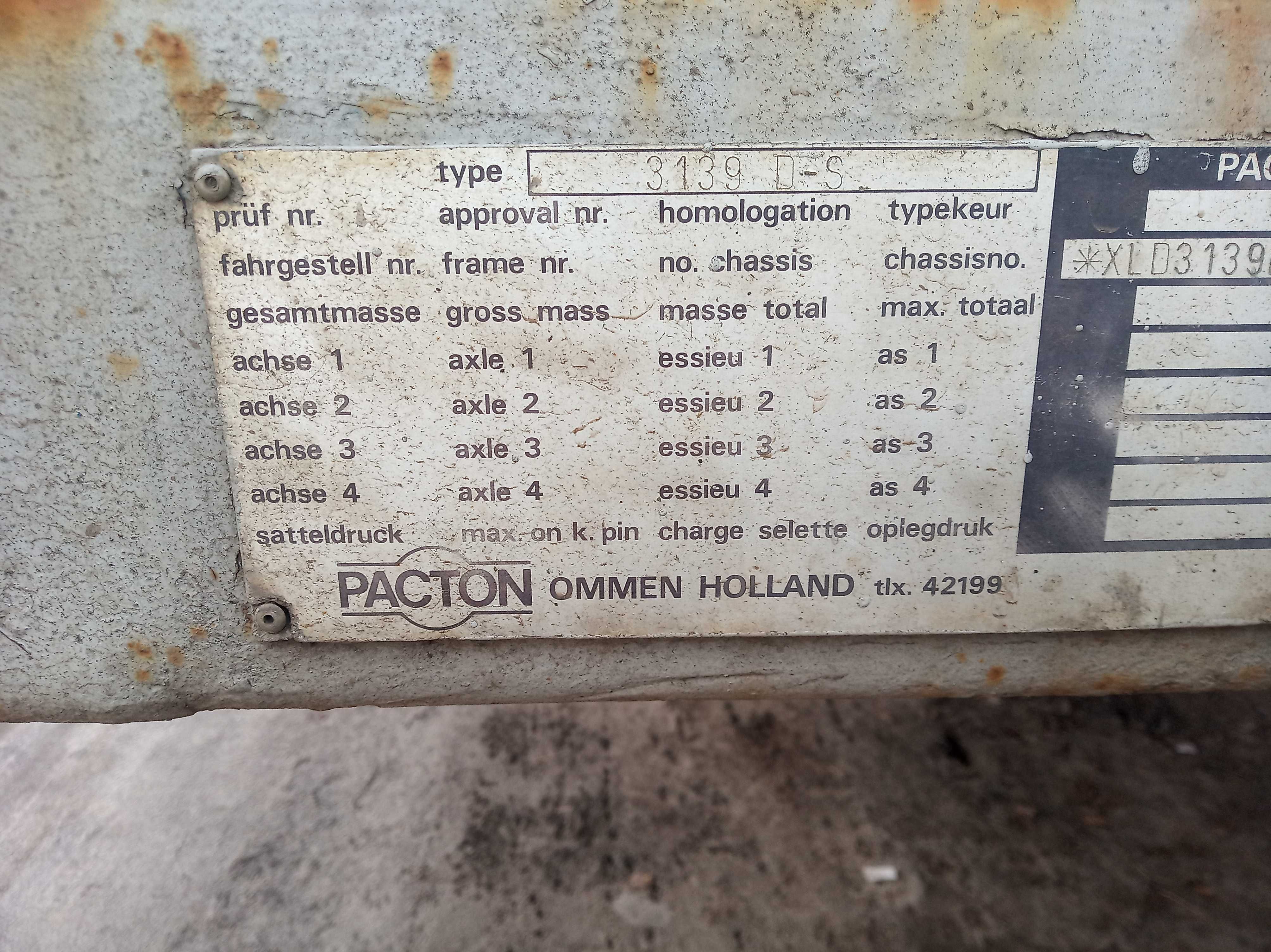 Pakton напівпричіп в робочому ст. Обмін