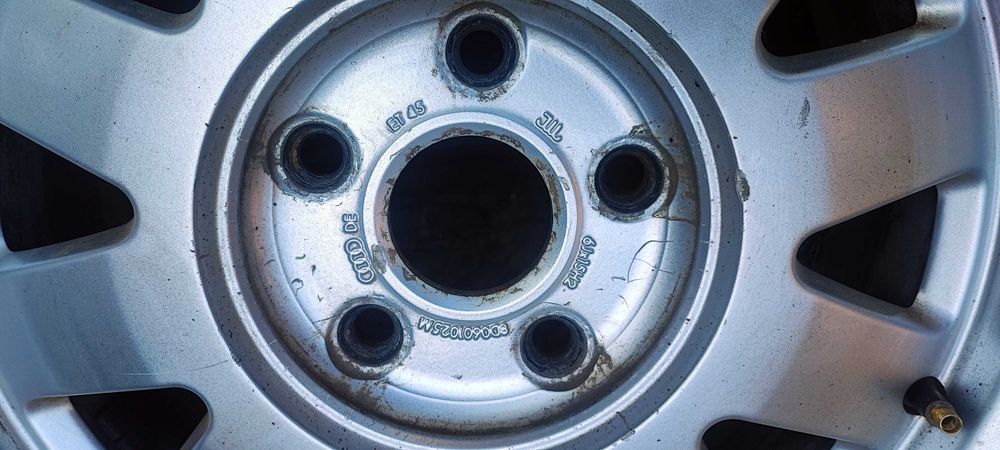 Диски AUDI A4 - A6. R15. 6jx15 et45 5x112. 8d0601025m