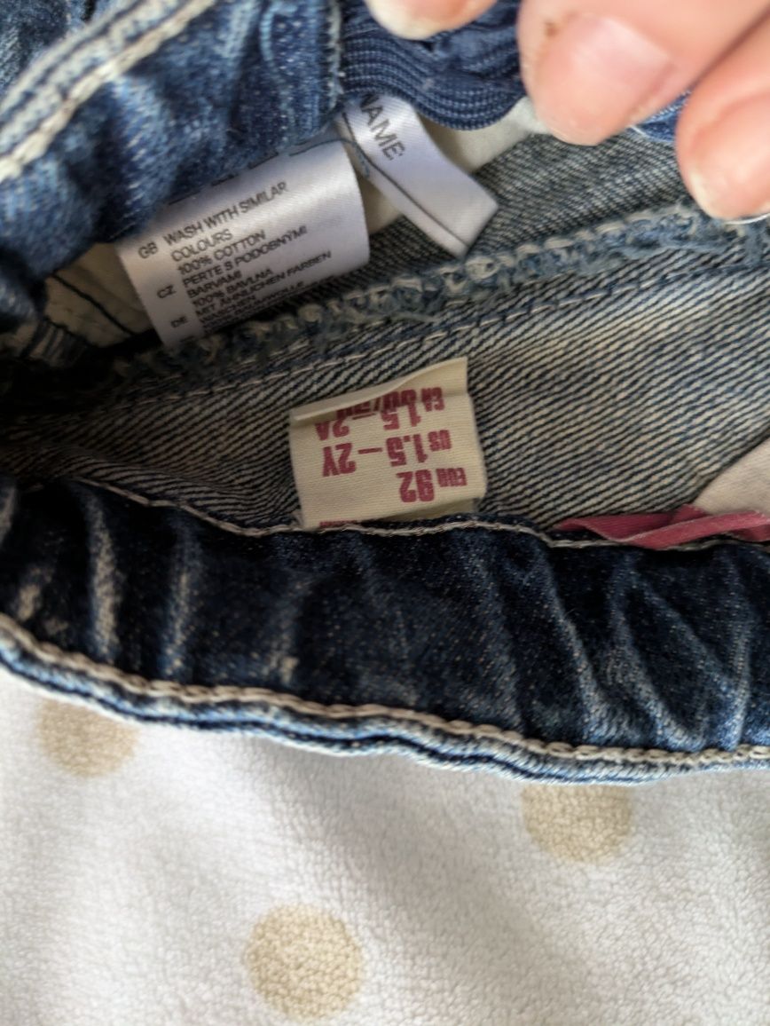 Rozmiar 92cm. Zestaw jeansów krótkie + długie. H&M.