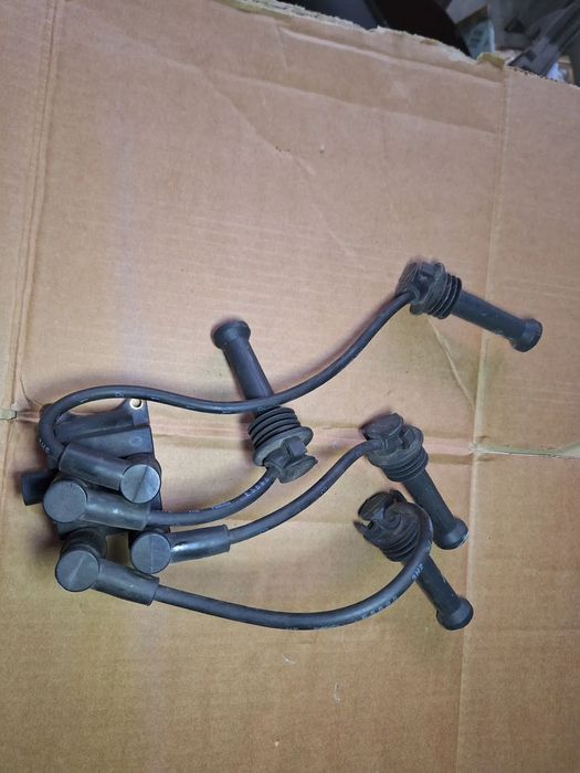 cewka zapłonowa z przewodami FORD FIESTA MK7 1.25 LIFT CM5G-12029-FB  koszyk 70