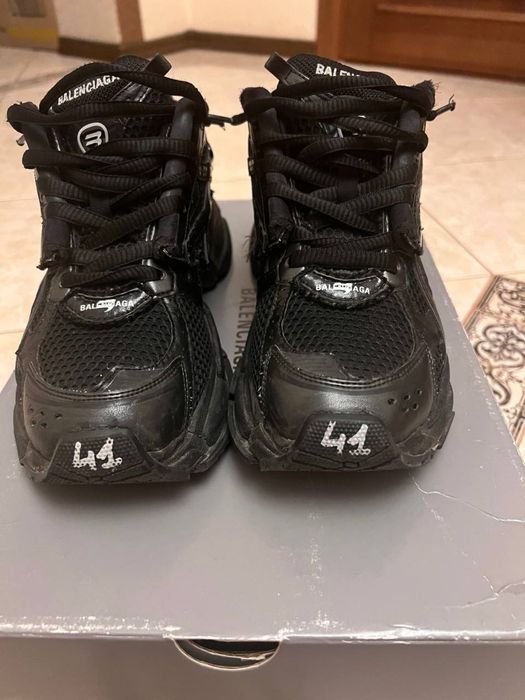 Balenciaga runner