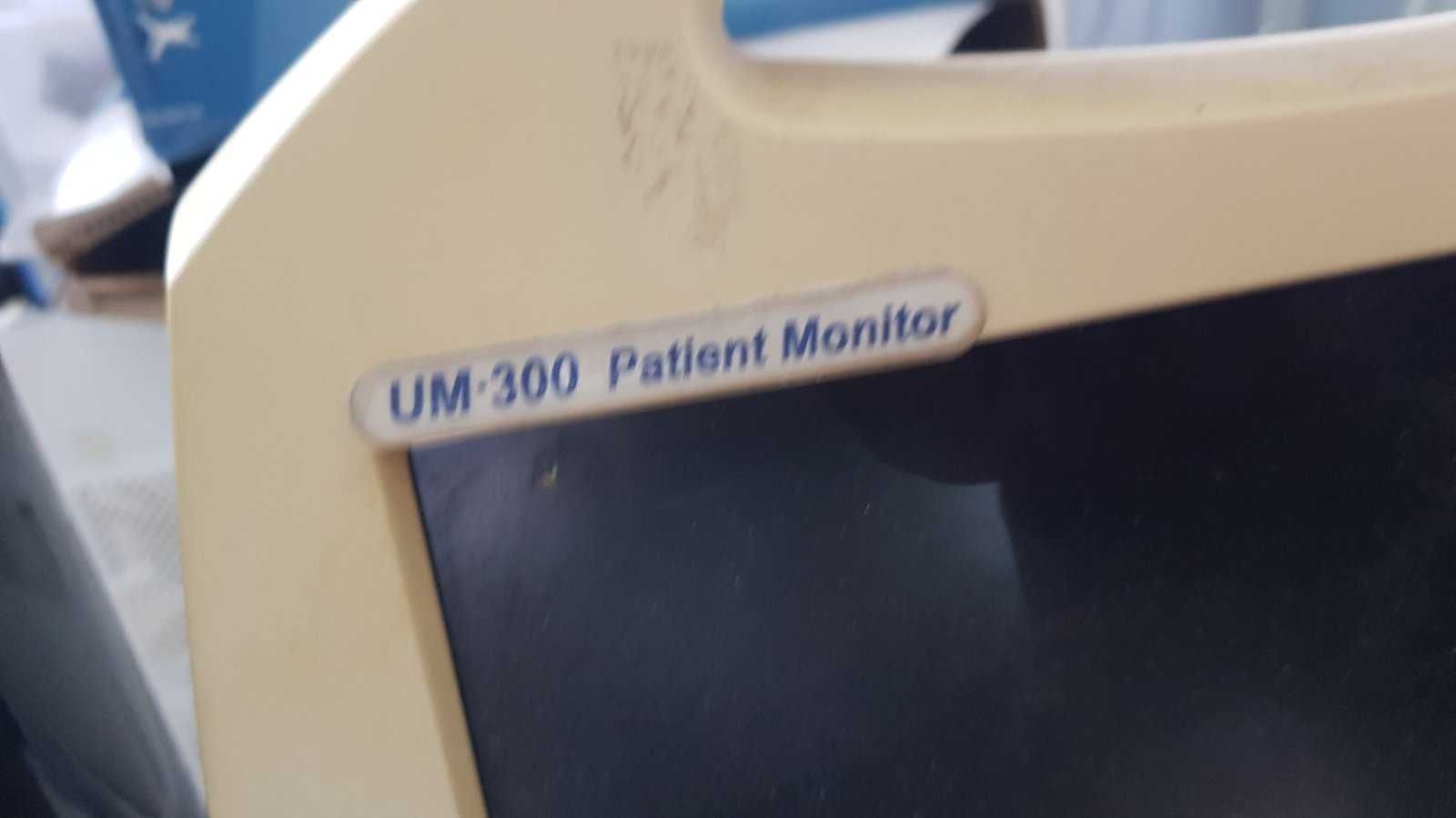 Монітор UM-300 реанімаційно-хірургічний