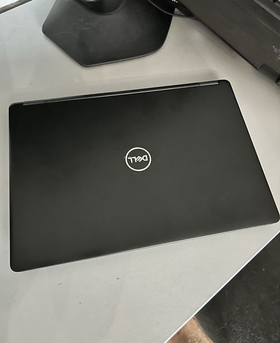 Ноутбук Dell Latitude 5490 (12GB)
