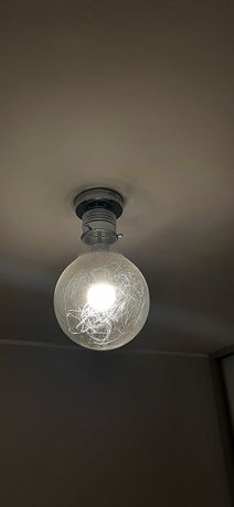 Duża lampa sufitowa żarówka