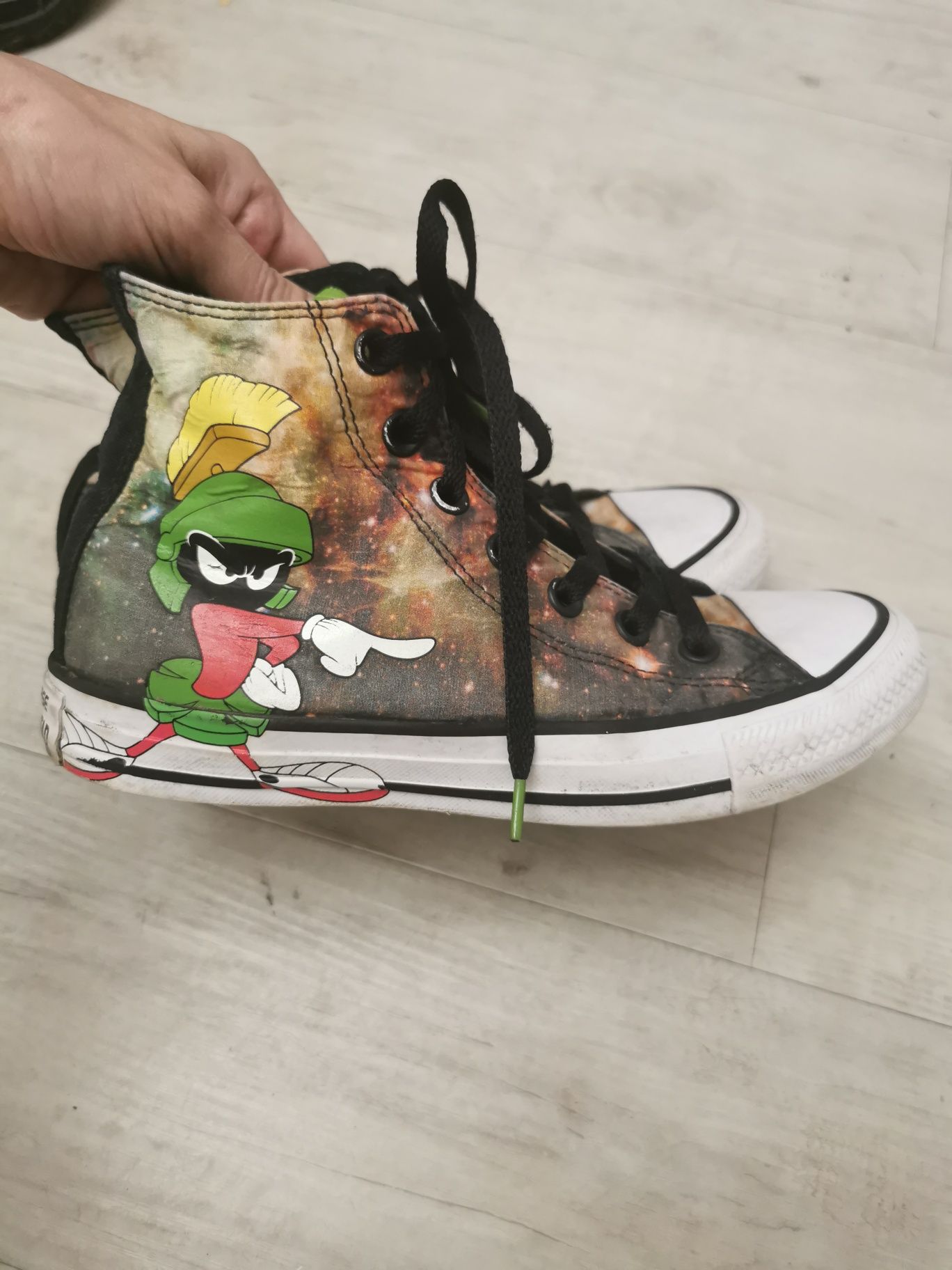 Converse 36,5 wkladka 23 cm z limitowana wersja Looney Tunes