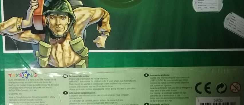 Elite Operations Toys U Rus - Conjunto de soldado com 9 Objectos