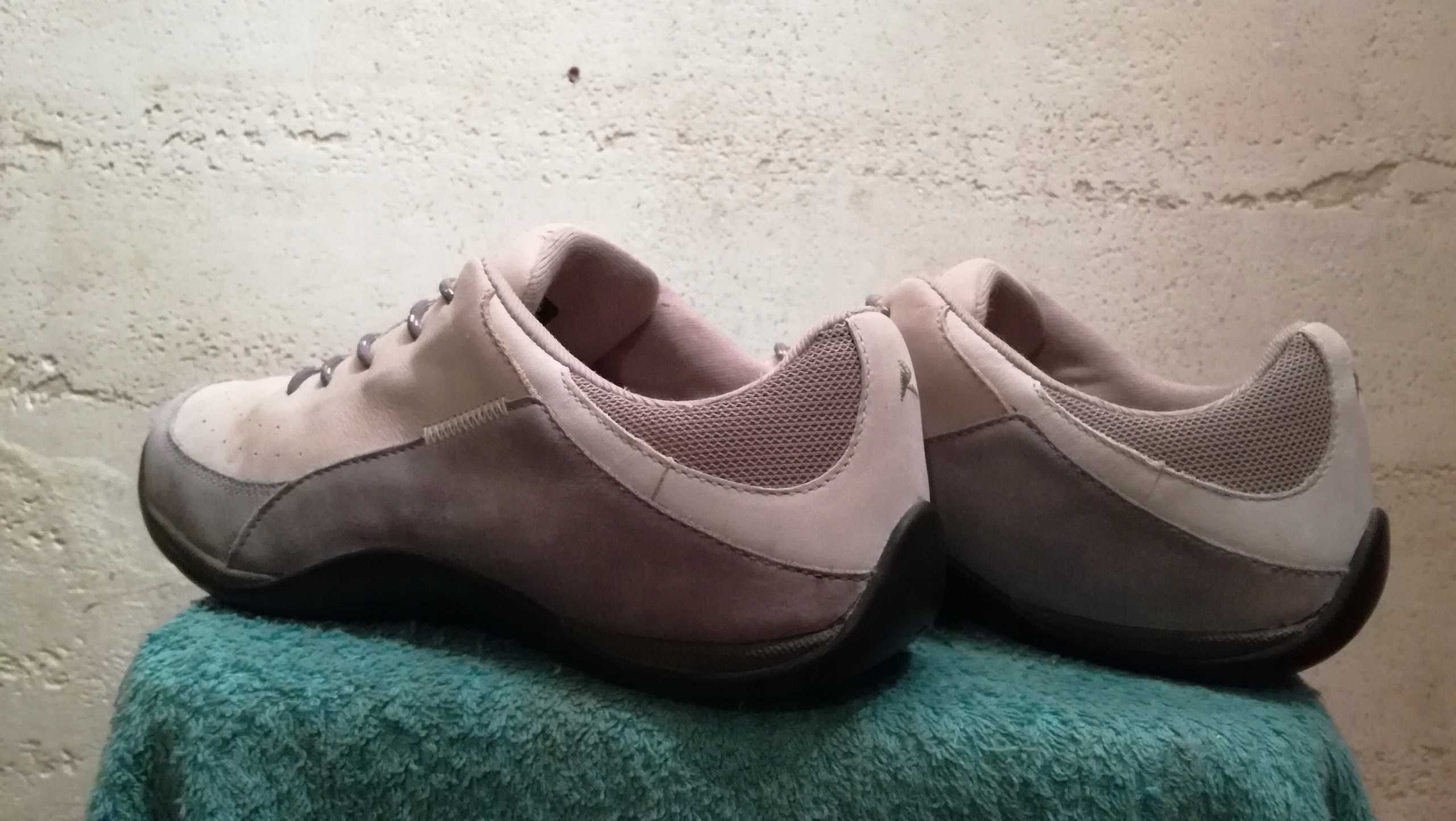 Damskie sneakersy ECCO r.40 skóra stan bardzo dobry