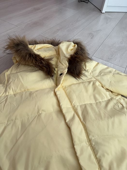 Зимова пухова куртка з натуральним хутром