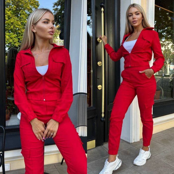 Жіночий костюм !