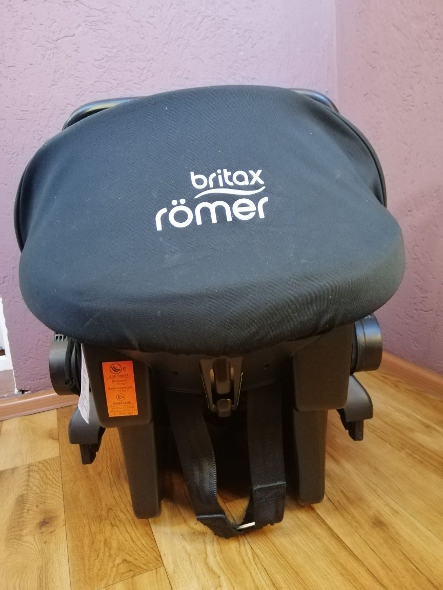 Автокресло Britax Romer Universal