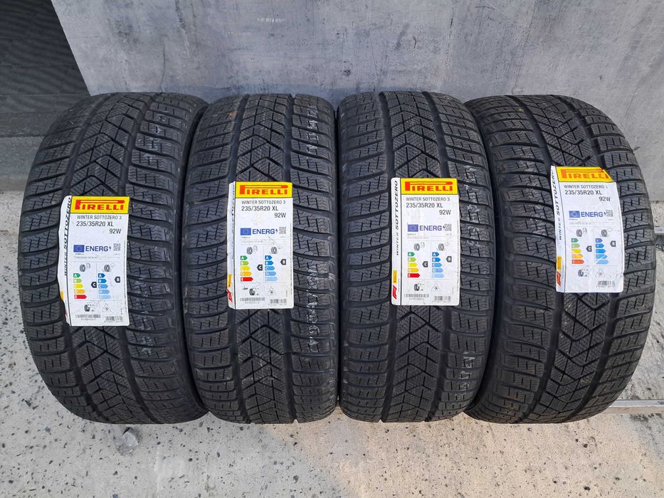 Резина зимова, нова, Pirelli Sottozero 3 235\35 R20