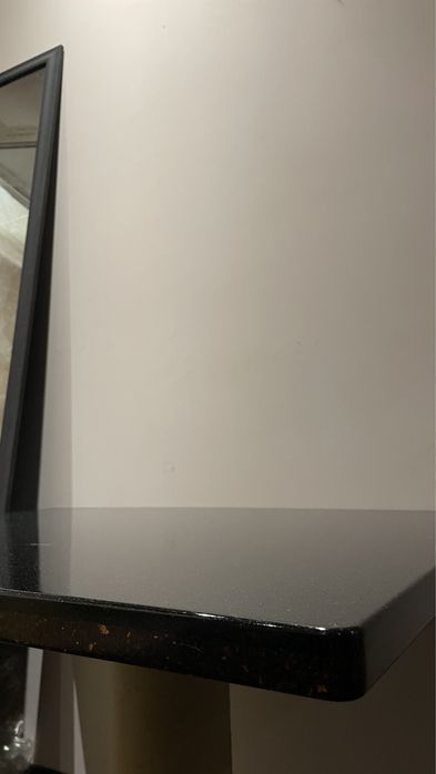 Столешница из акрилового камня