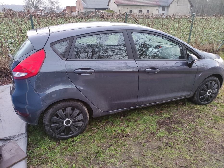 Ford Fiesta MK7 1.2 benzyna 2012 rok  kolor Midnightsky , polecam