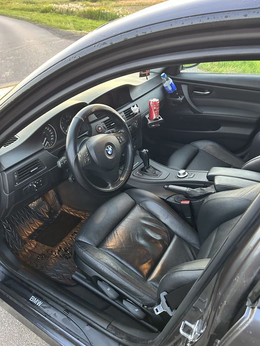 BMW E90 330xi • 258KM • 4x4 • Automat • LPG