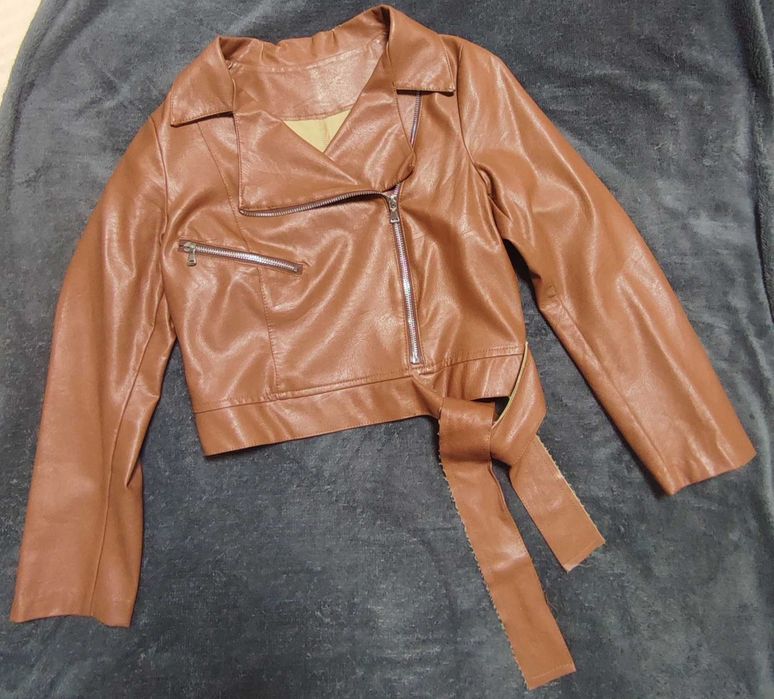 Жакет з екошкіри вкорочений