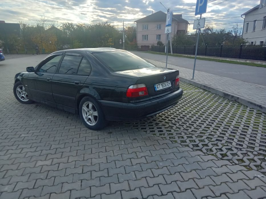 Продам BMW 5  Є39
