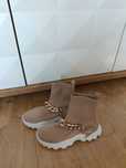 Nowe sneakersy damskie 39