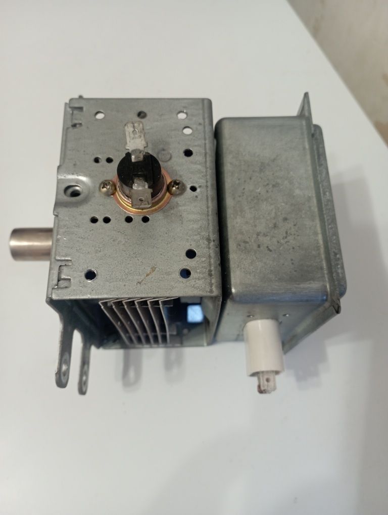 Магнетрон Toshiba 2M172AH (DW)