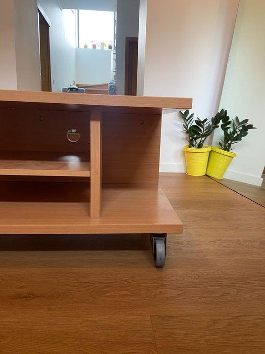 Mesas de TV com rodas