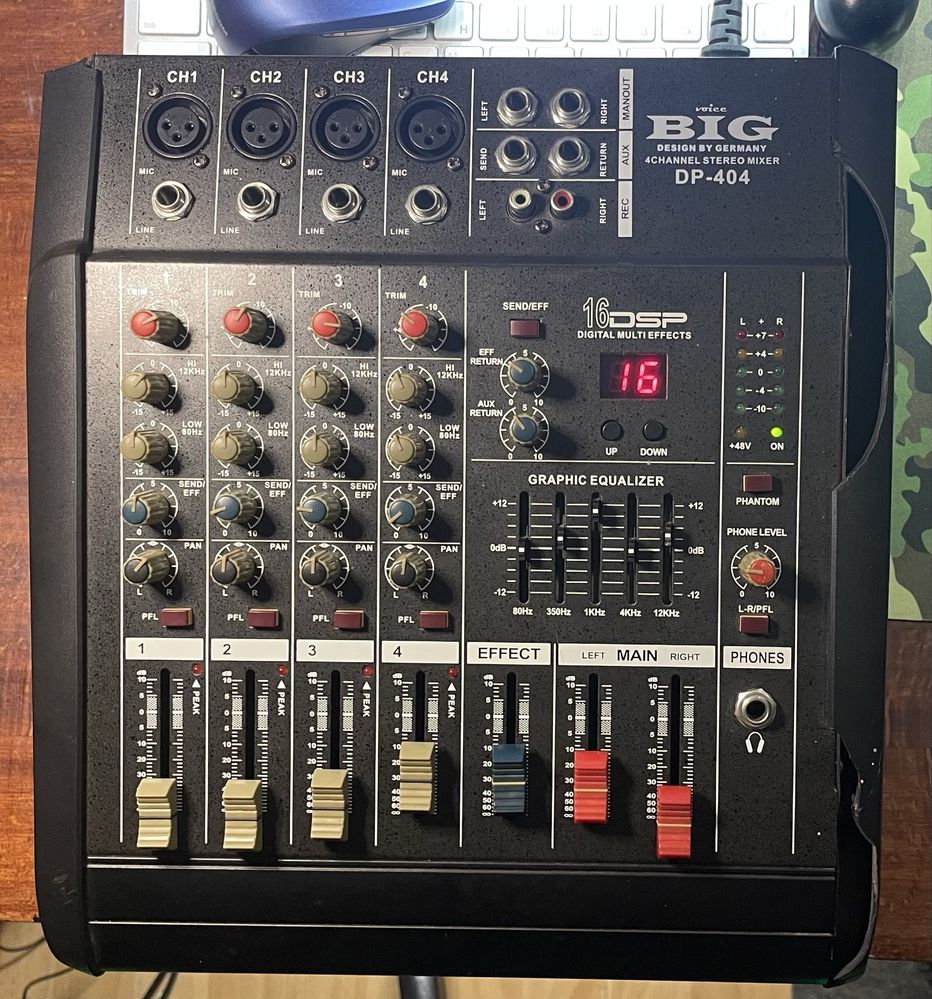 Активний мікшерний пульт BIG DP404