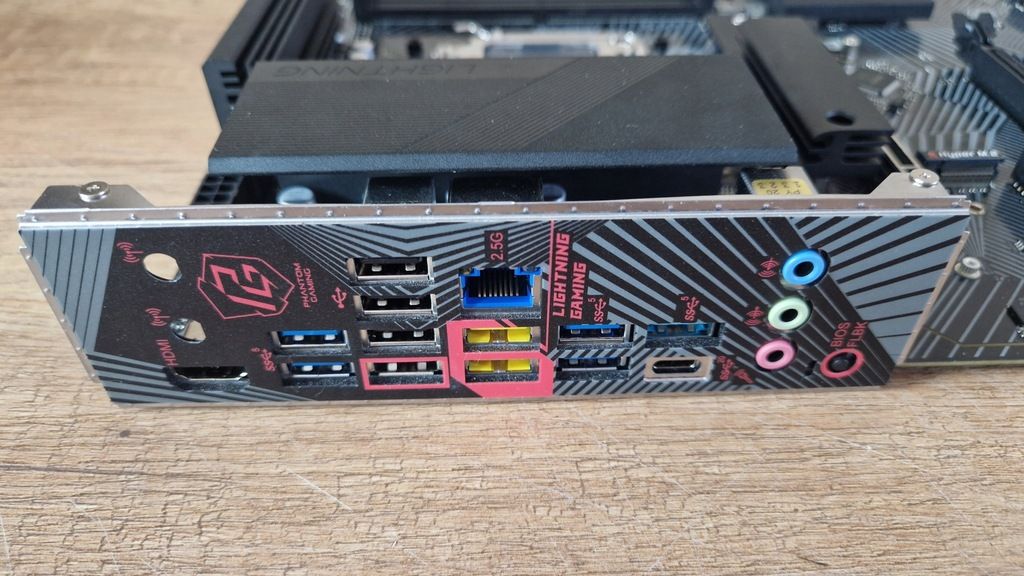 Płyta główna ASRock B650 PG LIGHTNING AM5 DDR5 box gwarancja
