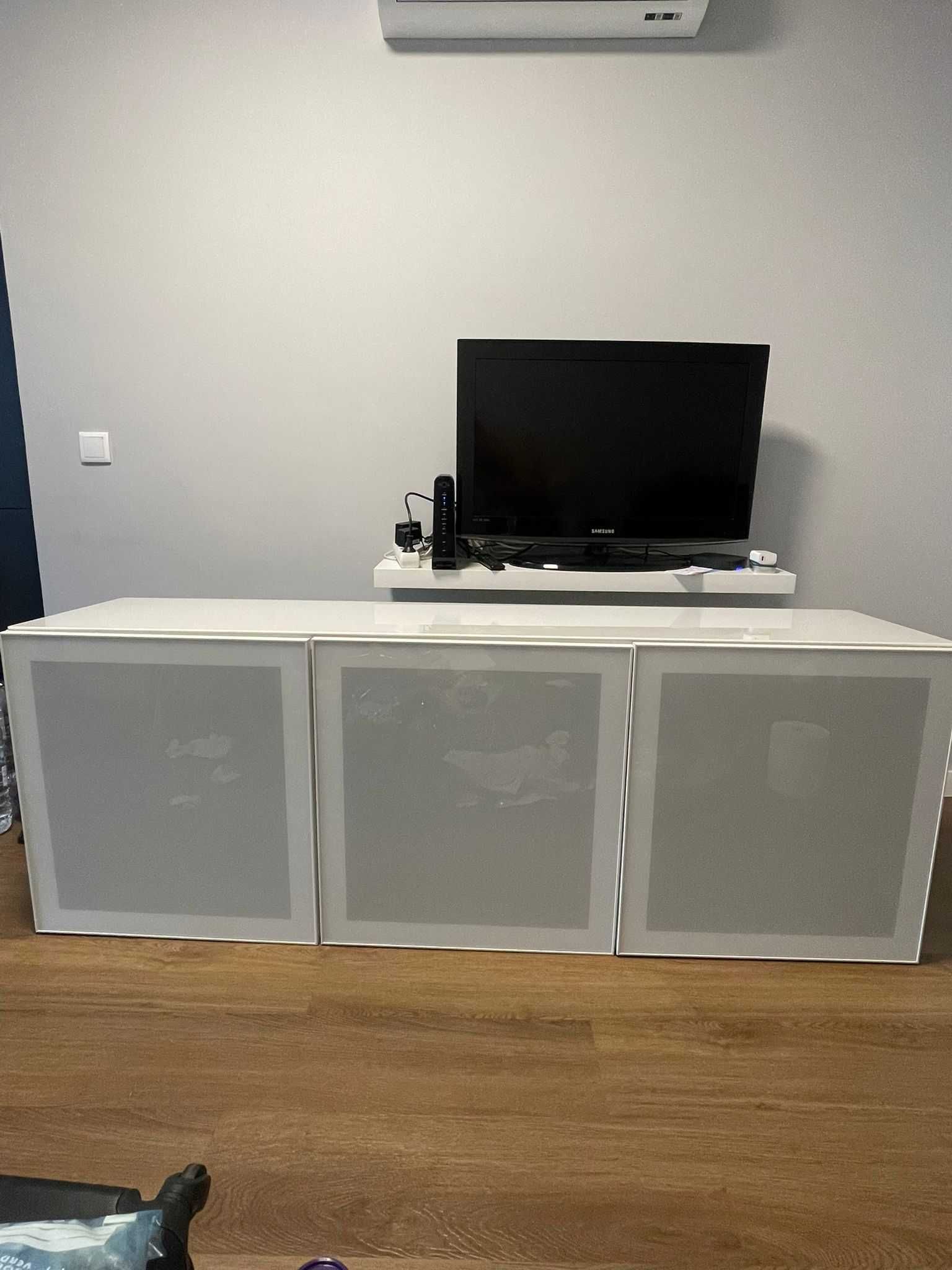 Móvel Aparador IKEA BESTA