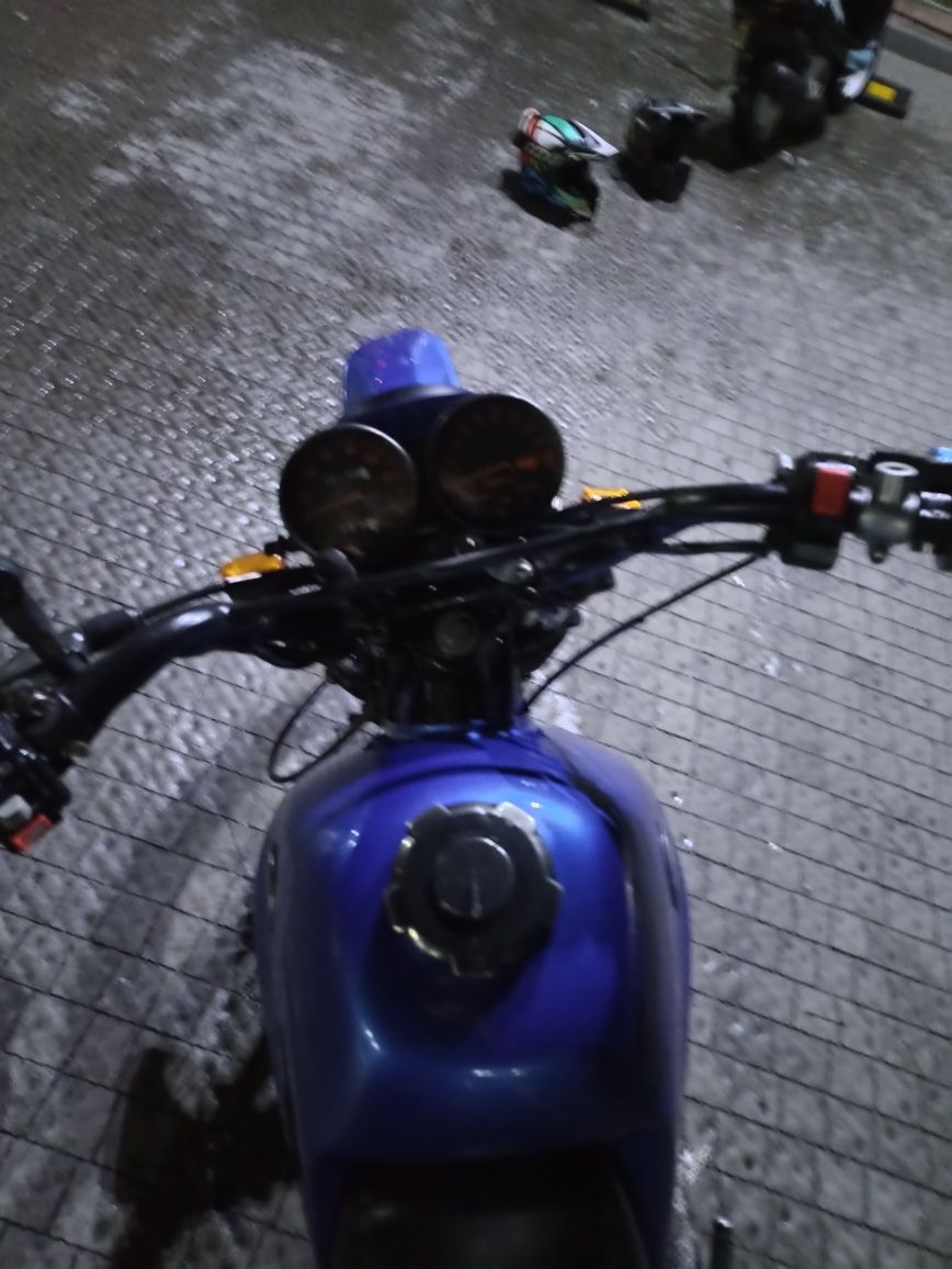 Suzuki DR250 (XL125)