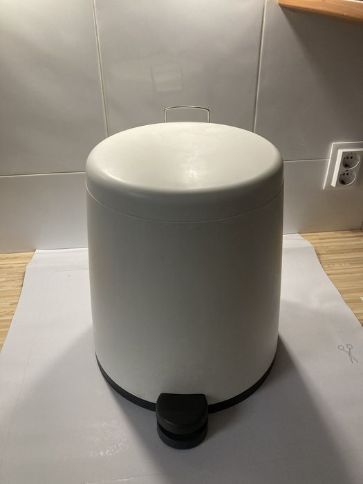 Caixote do lixo com pedal IKEA