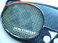 rakieta do badmintona YONEX ASTROX 77 PRO