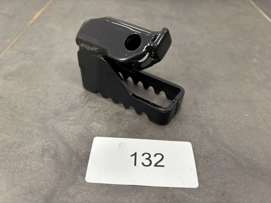 Podnóżek Kierowcy Hyosung XRX 125 [132]